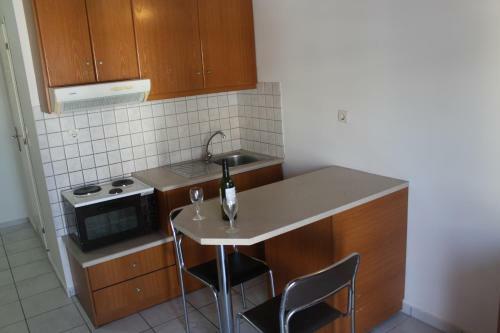 Le Chris Central Apartments