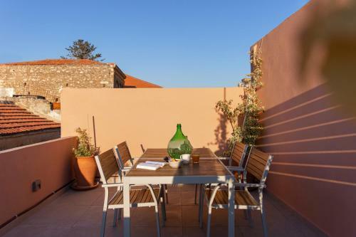 Orestis Downtown Home