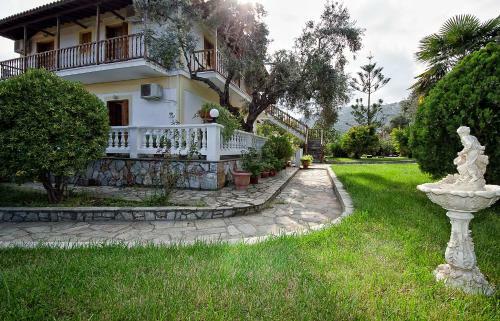 Hostal Panagou Studios