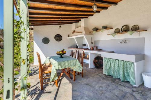 Villa Ambeli