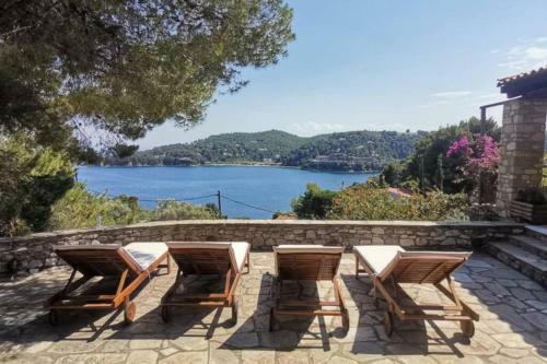 Luxury Villa In Sklithri