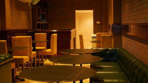 Hotel Tgs Dine Inn