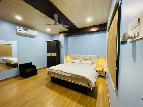 Hotel Manas AC Rooms