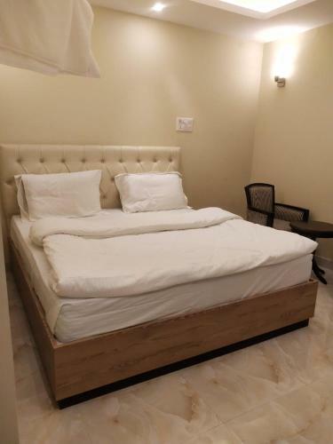 Hotel The Royal Chandra