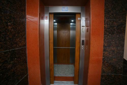 Hotel Radha Residency