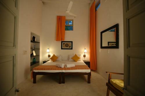 Bed & Breakfast La Cedille - French Heritage House