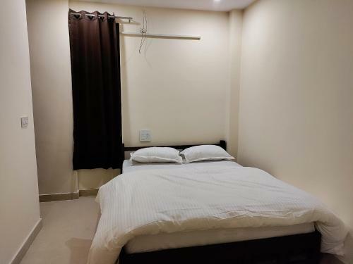 Tatsat Hostel Tapovan