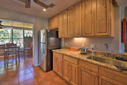 Sunny Ormond Beach Getaway, Blocks To Ocean