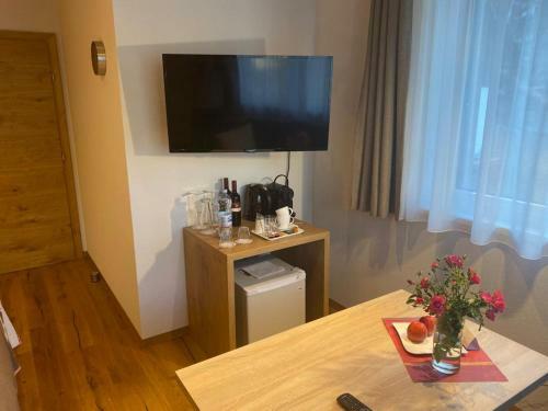 Hostal Alpenperle