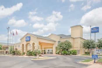 Motel Pearsall Inn And Suites