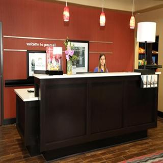 Posada Hampton Inn Pearsall