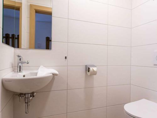 Romantic Apartment In Ehrwald With Garden And Balcony