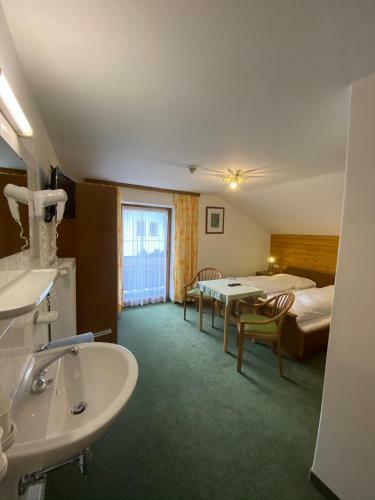 Hostal Landhaus Staudacher