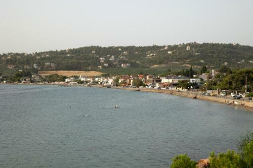 Irida's Sea Front Apartment With Astonishing View