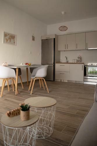Irida's Sea Front Apartment With Astonishing View