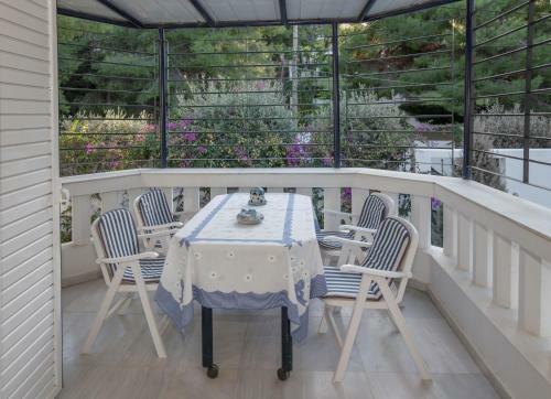 Villa Dream View In Theologos By Ghh