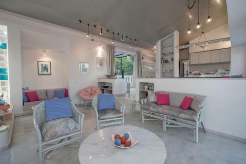 Villa Dream View In Theologos By Ghh