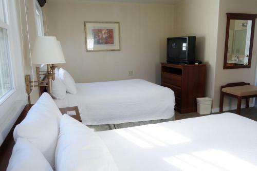 Monument Mountain Motel