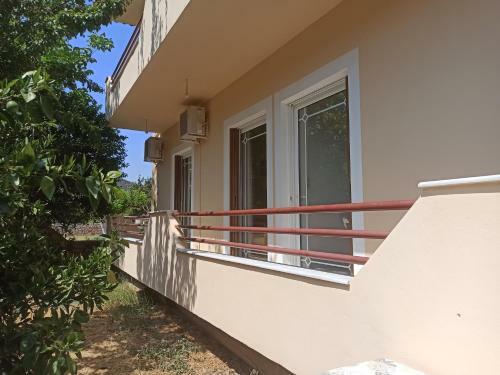 Happy Days Apartment