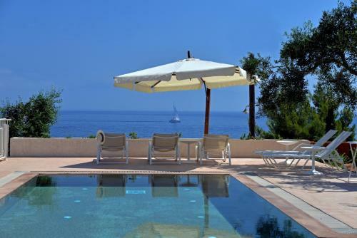 Villa Dinos