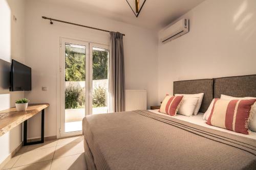 Oresteia Executive Villa, A Flamboyant Retreat