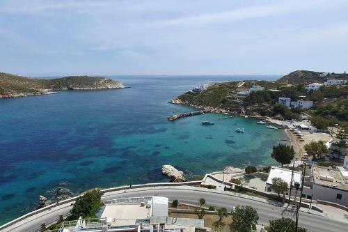 Deck2 Syros Premium Apartments