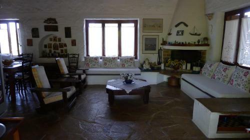 Aigina 3 Bedroom House By The Sea