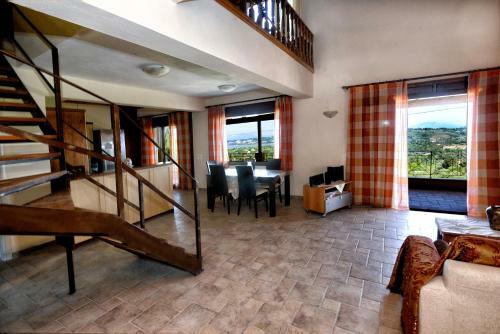 Viros Holiday House