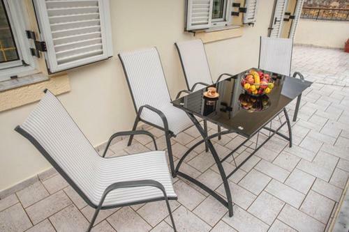 Apartamento Traditional Family Guest House Idi