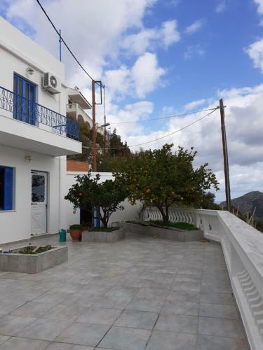 Aperi Village House