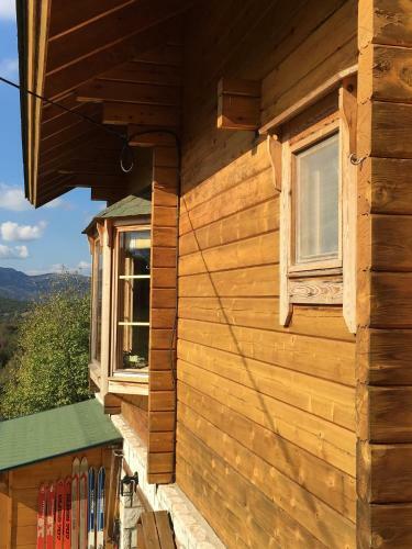 Vytina Log House