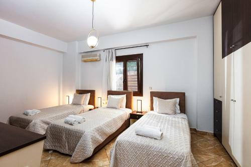 Promitheas Villa, Sea Side Resort!