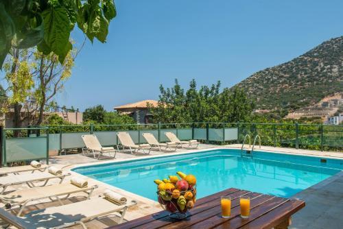 Villa Vlychada - Lux Home With Pool & Jacuzzi