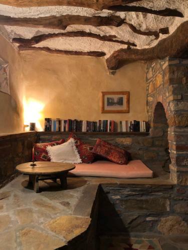 Lagos A Large Characterful Stone House Sleeps 8-10