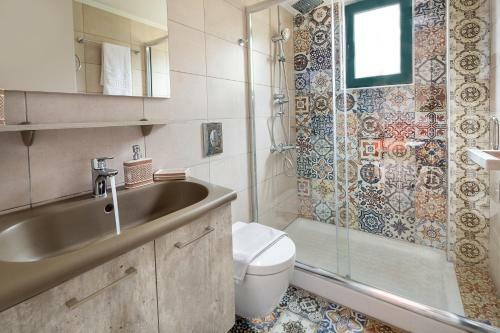 Amari Villa, Beach Hideaway!