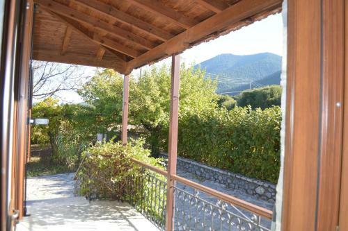 Villa Vytina With Garden And Bbq