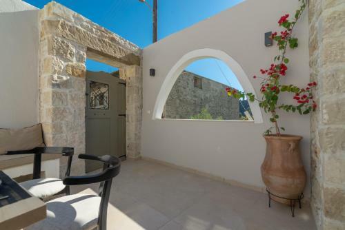 Stonehouse South Crete