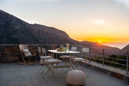 Villa Adagio 5 Bedroom With Private Eco-friendly Heated Pool