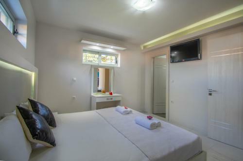 Zante Lagos Holiday Homes Treehouse And Villa