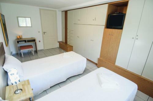Felenia House
