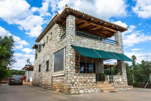 Pelani Stonehouse