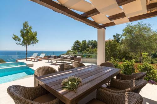 Porto Vasilikos Villas