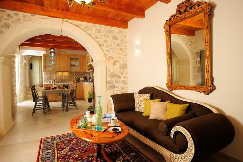 Hawk Villa, Nature Essence!
