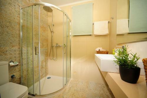 Hawk Villa, Nature Essence!