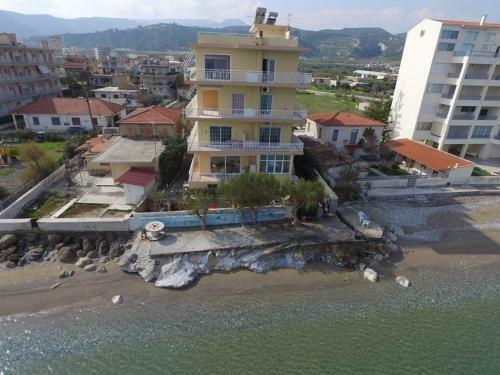 Xylokastro Beachfront Residence