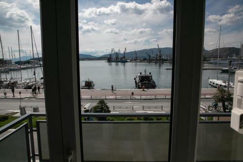 Volos Port View Apartment