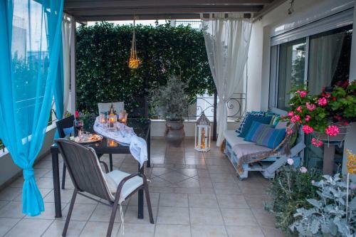 Villa Dina's House