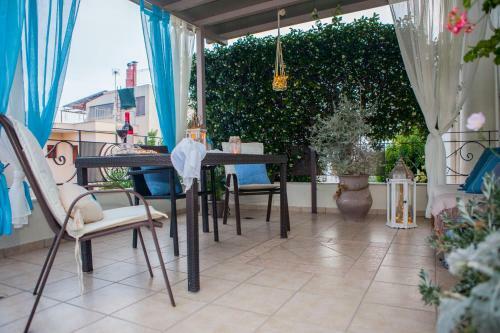 Villa Dina's House