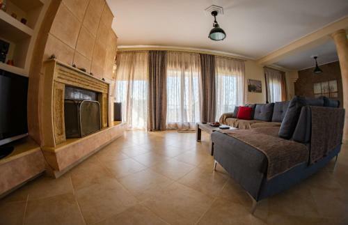 Luxury Villa Thea