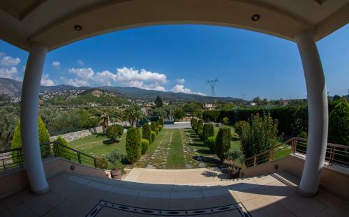 Luxury Villa Thea